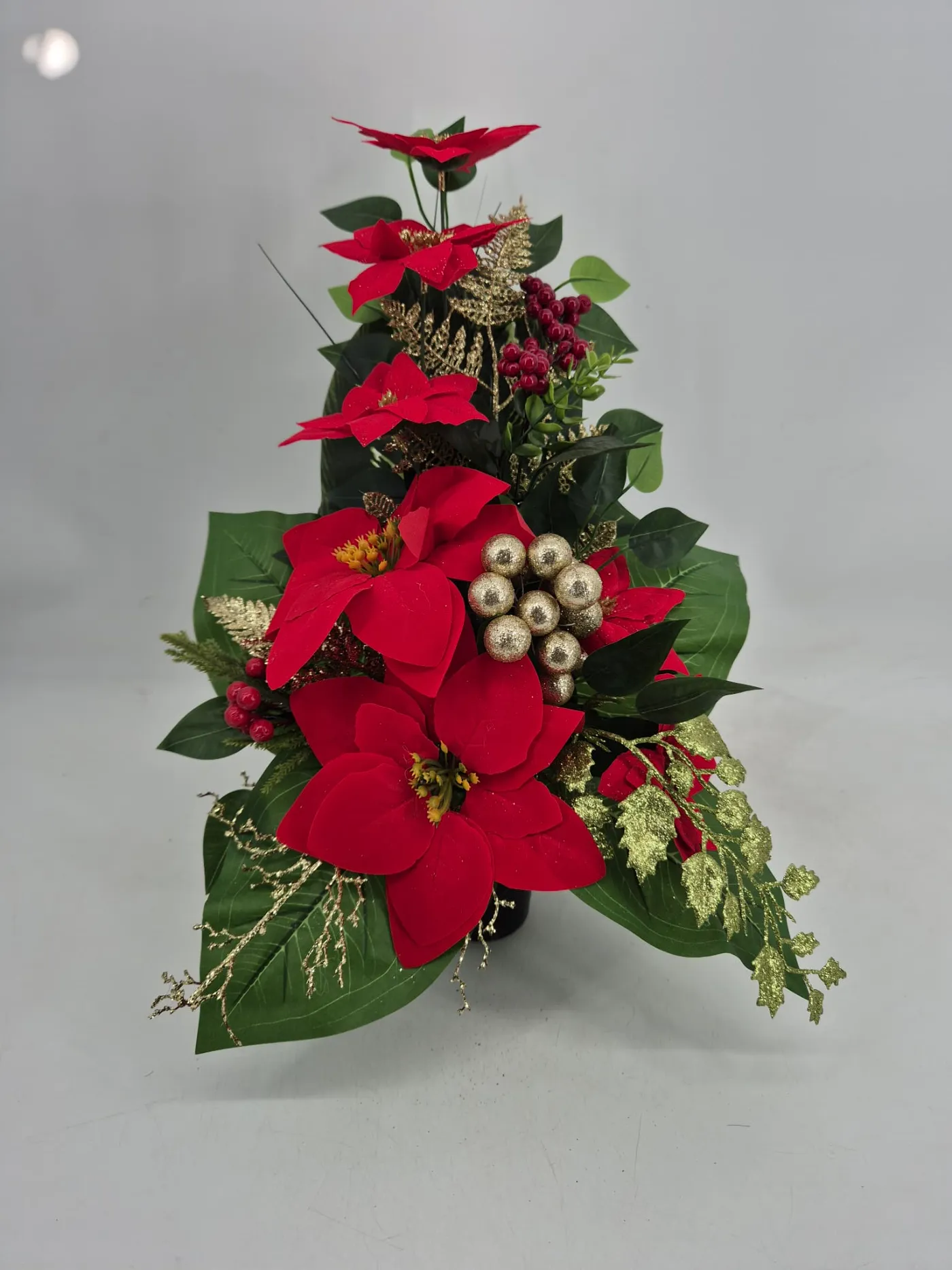 Kompozycje bożonarodzeniowe wykonane przez producenta stroików sztucznych KP Paula (1)