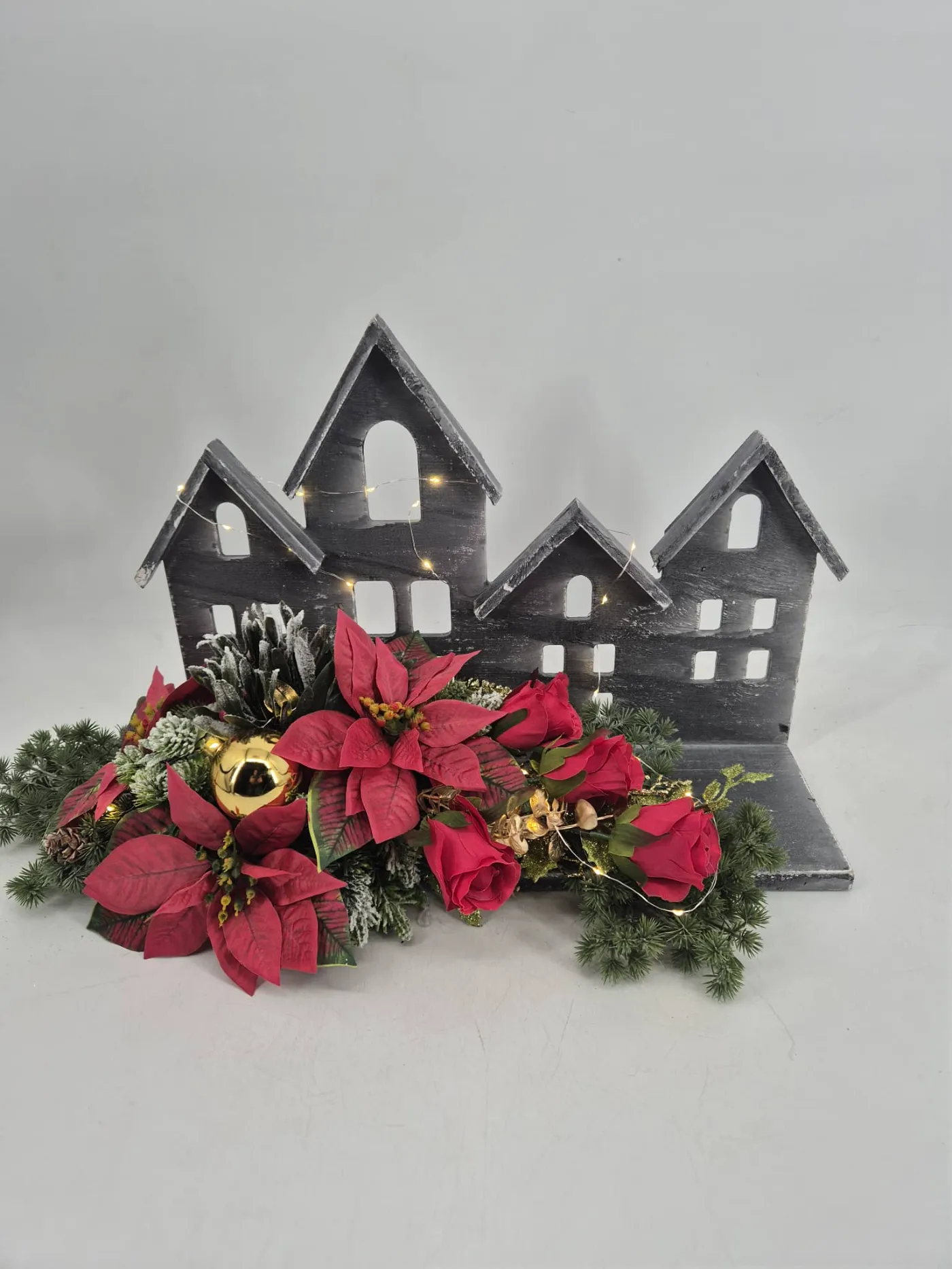 Kompozycje bożonarodzeniowe wykonane przez producenta stroików sztucznych KP Paula (5)