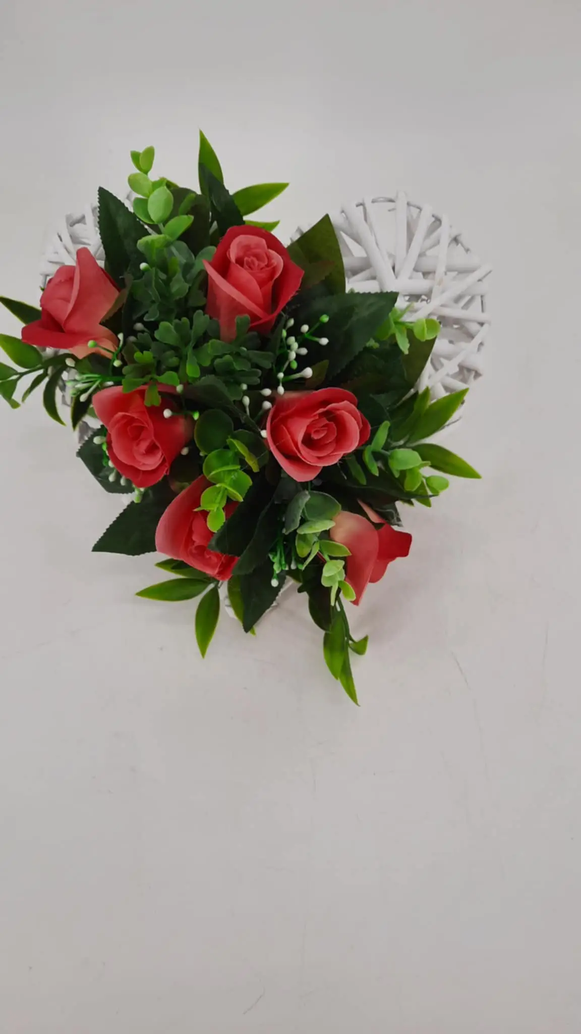 Kompozycje nagrobne stroik z kwiatów sztucznych na cmentarz (10)