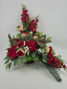 Kompozycje nagrobne stroik z kwiatów sztucznych na cmentarz (19)