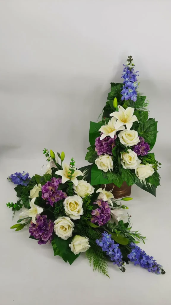 Kompozycje nagrobne stroik z kwiatów sztucznych na cmentarz (6)