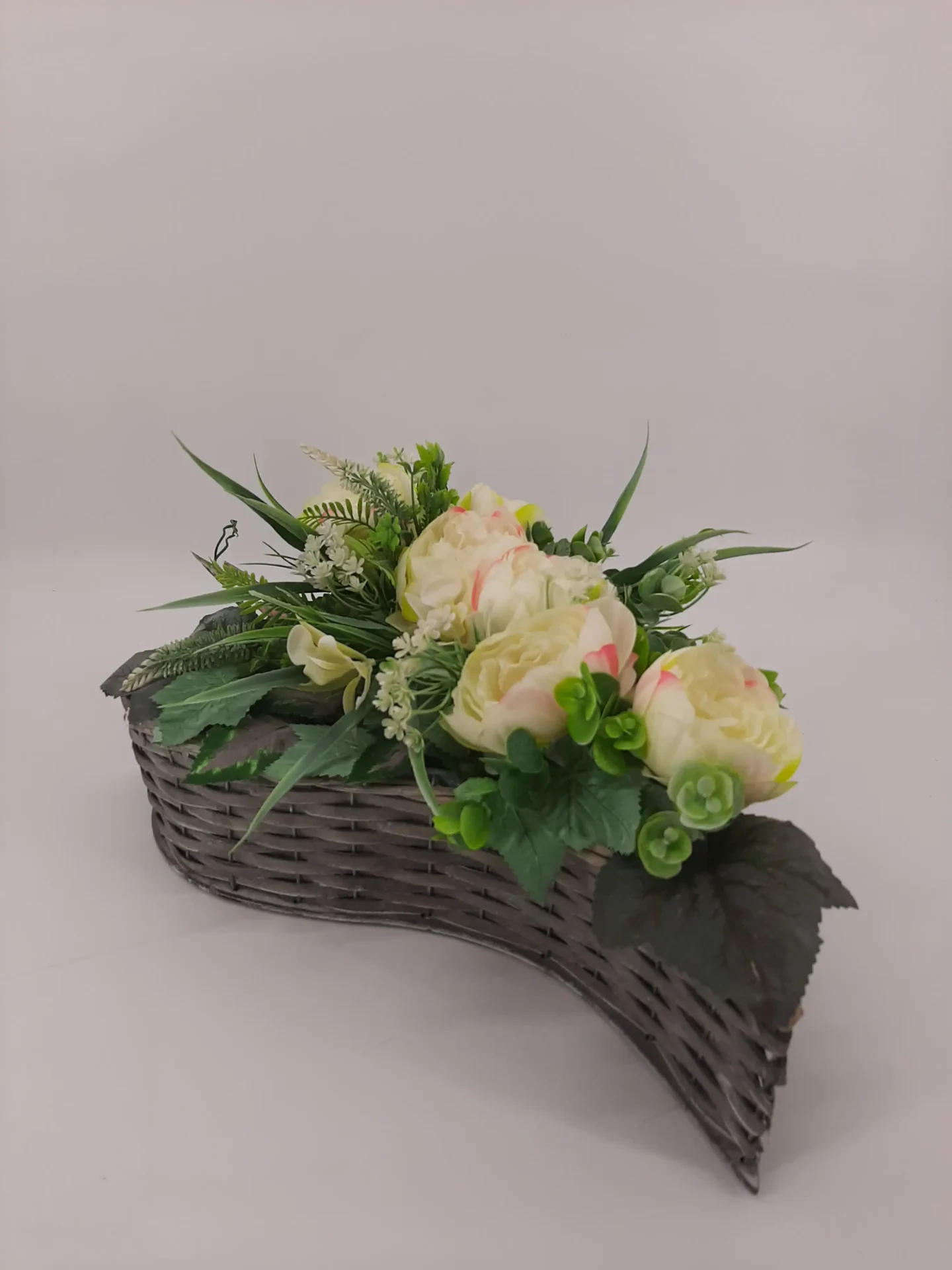 Kompozycje okolicznościowe z sztucznych kwiatów wykonane przez florystki z KP Paula (1) (1)