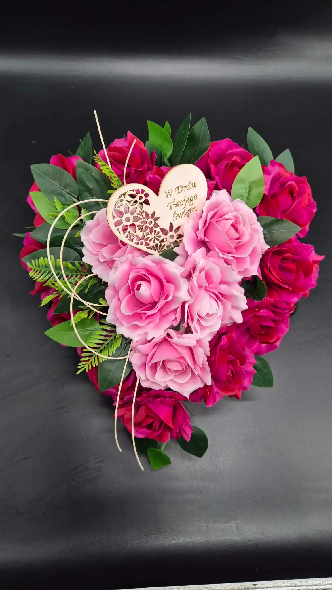 Kompozycje okolicznościowe z sztucznych kwiatów wykonane przez florystki z KP Paula (1)
