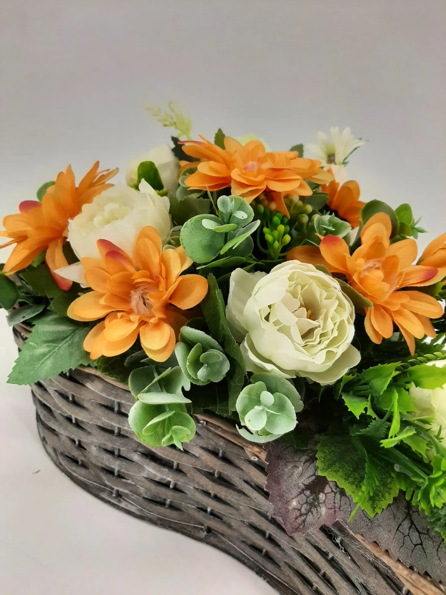 Kompozycje okolicznościowe z sztucznych kwiatów wykonane przez florystki z KP Paula (3) (1)