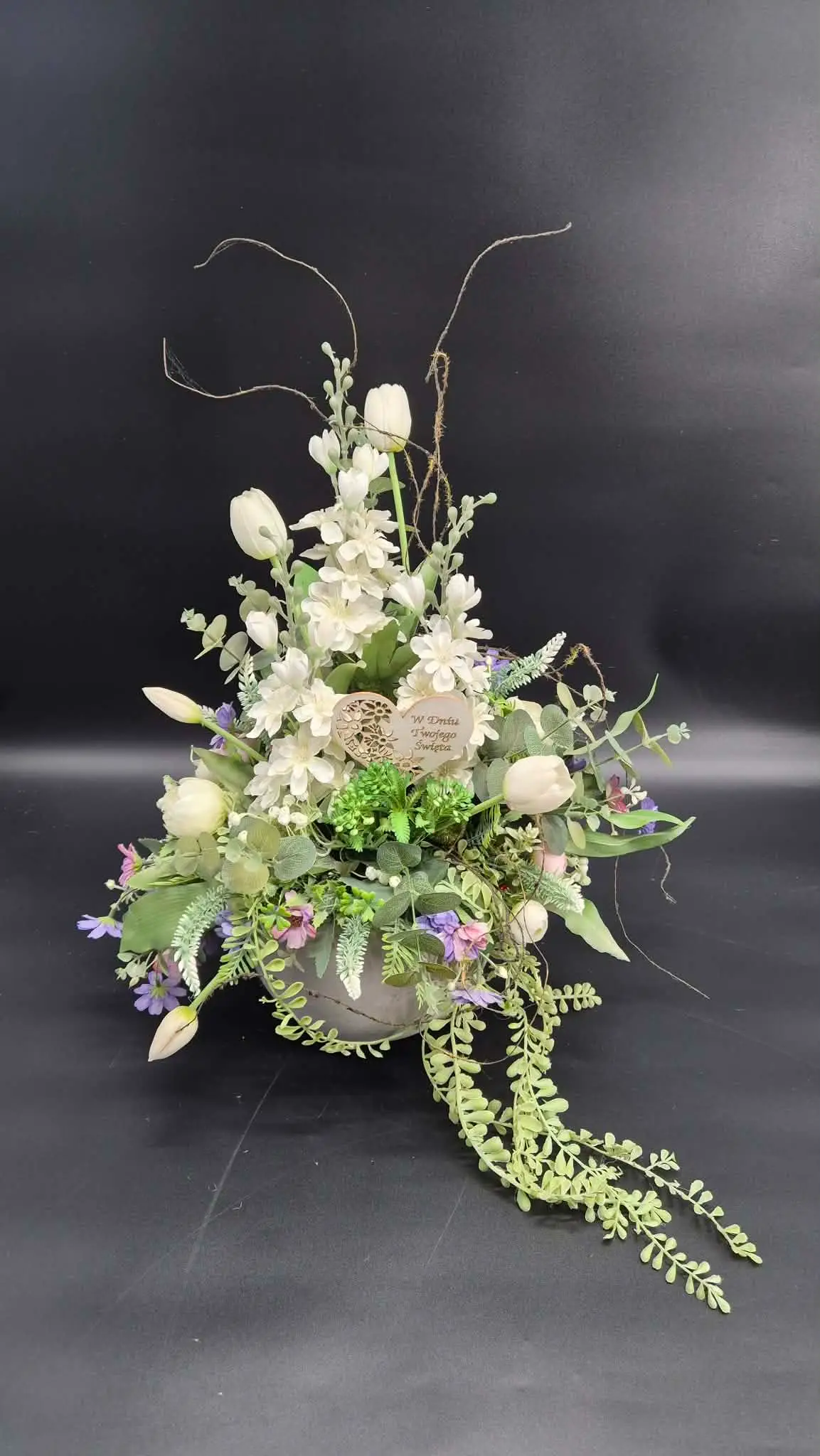Kompozycje okolicznościowe z sztucznych kwiatów wykonane przez florystki z KP Paula (4)