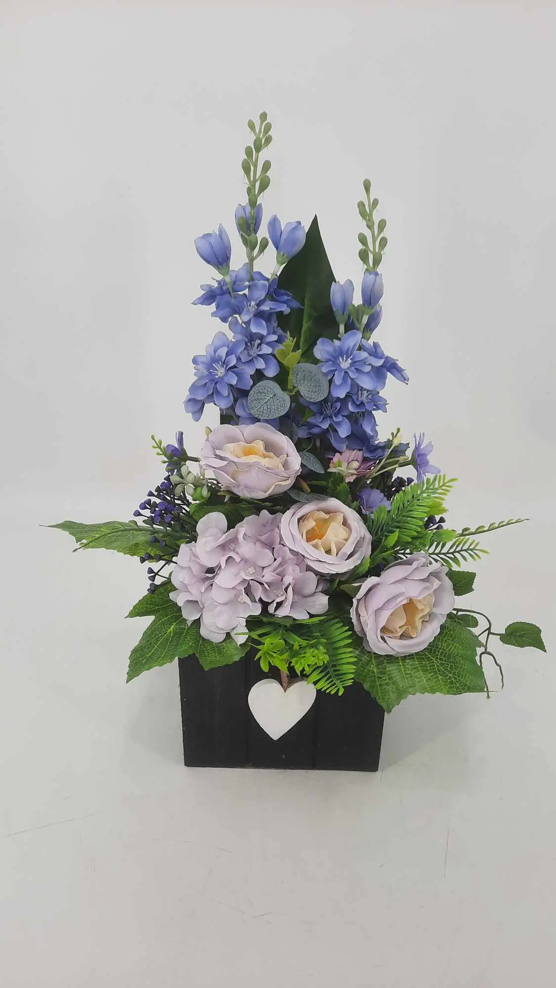 Kompozycje okolicznościowe z sztucznych kwiatów wykonane przez florystki z KP Paula (5) (1)