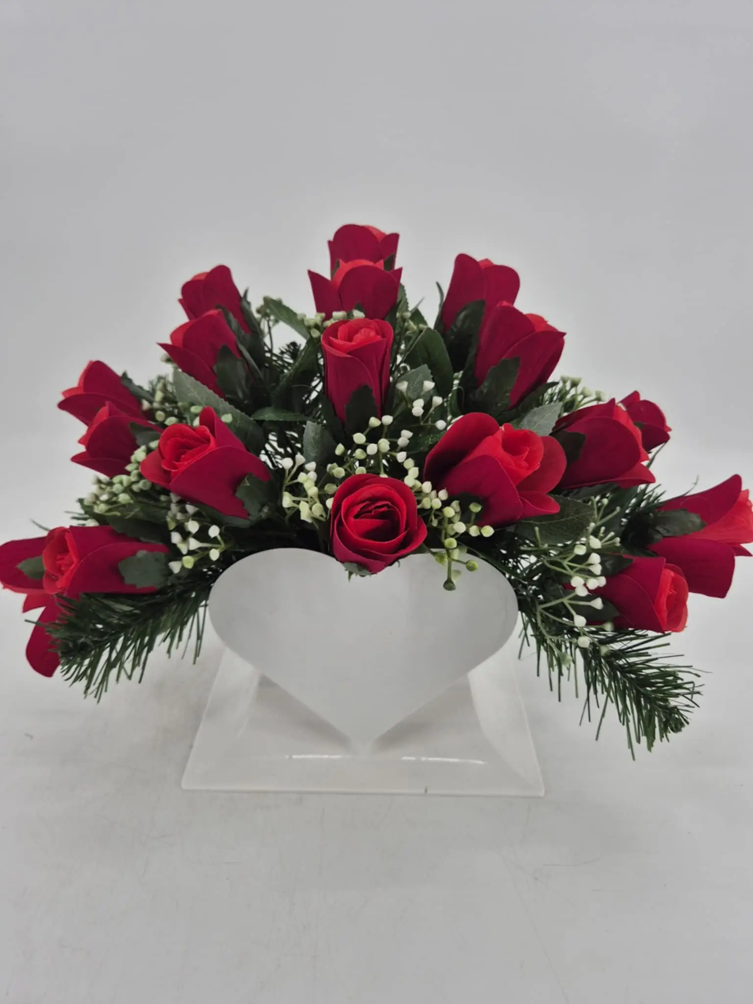 Kompozycje okolicznościowe z sztucznych kwiatów wykonane przez florystki z KP Paula (5)