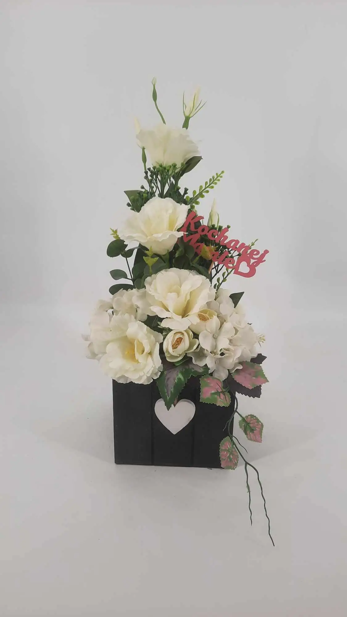 Kompozycje okolicznościowe z sztucznych kwiatów wykonane przez florystki z KP Paula (6) (1)