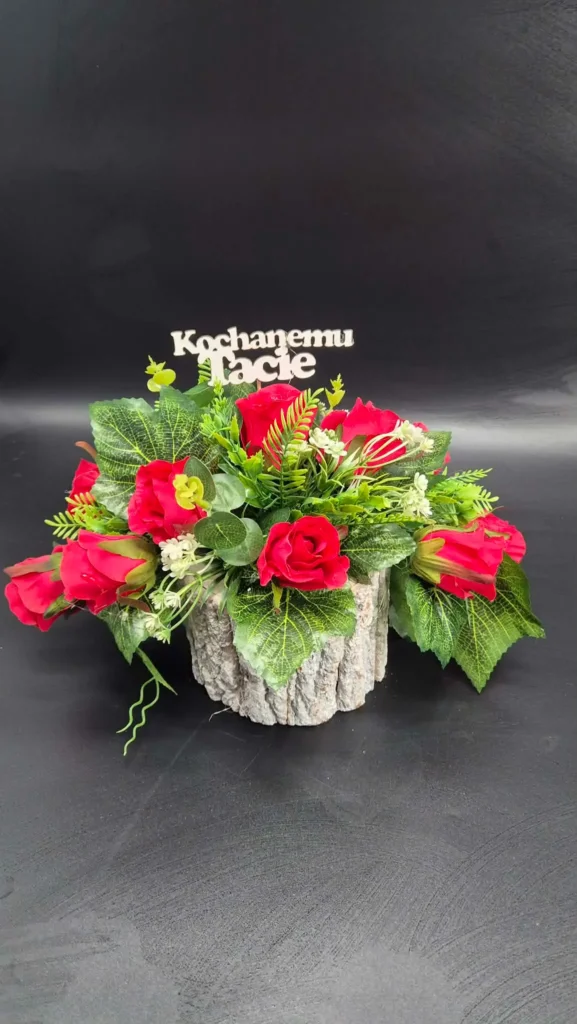 Kompozycje okolicznościowe z sztucznych kwiatów wykonane przez florystki z KP Paula (6)