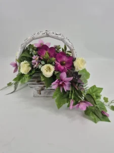 Kompozycje okolicznościowe z sztucznych kwiatów wykonane przez florystki z KP Paula (7)