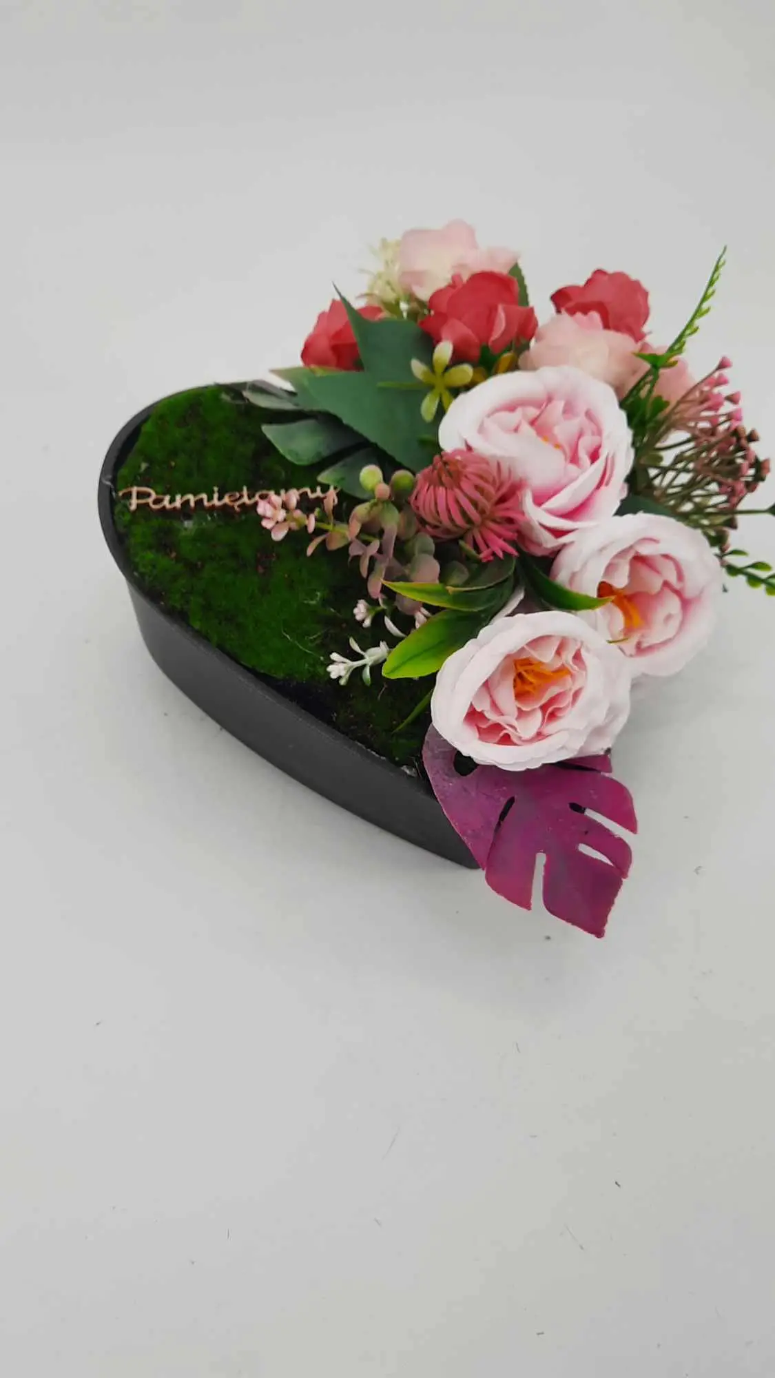 Kompozycje okolicznościowe z sztucznych kwiatów wykonane przez florystki z KP Paula (9) (1)